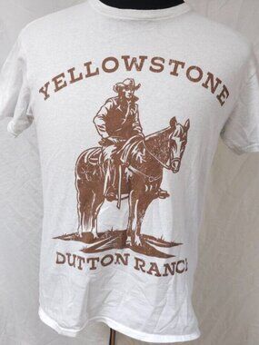 Yellowstone Dutton Ranch Medium White Cowboy Horse Spellout Distressed Tee Shirt